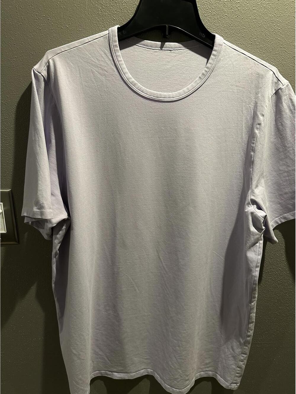 Lululemon Mens Lavender Short Sleeve T Shirt Soft Crewneck Medium